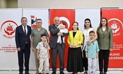 Diyarbakır’da bir kız çocuğu imza töreniyle koruyucu ailesine teslim edildi