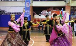Efeler’de Uluslararası Halk Dansları Festivali gerçekleştirildi