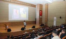 Eğitimci Yazar Tahir Fatih Andı, ERÜ’de konferans verdi
