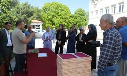 Elazığ’da üreticilere ipek böceği larvası dağıtıldı