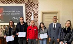 Hastanede boyama yapan gençlere teşekkür