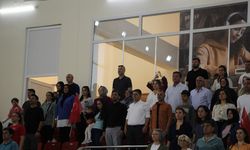 Minik yüzücülerden unutulmaz gösteri