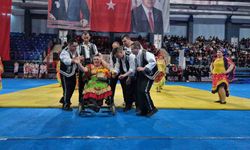 Özel gençlerin gösterisi beğeni topladı