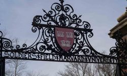 Trump yönetimi Harvard Üniversitesi’nin yabancı öğrenci kabulünü yasakladı