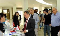 Üniversite adayları AÜB tanıtım fuarında geleceklerini şekillendiriyor