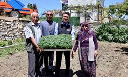Vali Aygöl yarım asırlık evli Tekin ailesine misafir oldu