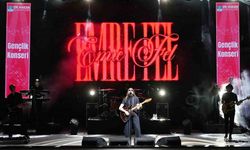 Bahçelievler’de gençler YKS sonrası Emre Fel konseri ile coştu