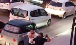 Cadde ortasında kemerli bıçaklı kavga: 1 yaralı