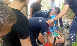 Dörtyol’da ayağı kayalıklara sıkışan şahıs yaralandı