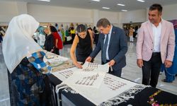 Gölbaşı Belediyesi kursiyerlerin ürünlerini sergiledi