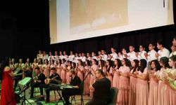 Niğde’de şiir ve müzik dolu akşam: ’Bir Nefes Şiir, Bir Ezgi Müzik’ programı yoğun ilgi gördü