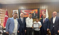 Dünya rekortmeni Halil Mutlu’ya Çankırı’da "fahri hemşehrilik" beratı