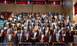 ESOGÜ Diş Hekimliği Fakültesi 2025 mezunlarını verdi