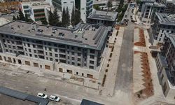 Kahramanmaraş’ta deprem konutları yükseliyor, şehir merkezi yeniden ayağa kalkıyor