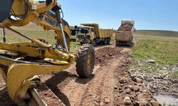 Kars’ta yayla yolları yapımı sürüyor