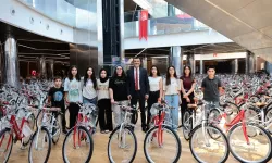 Denizli Büyükşehir’den başarılı öğrencilere bisiklet ödülü