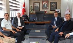 AK Parti heyeti Tarım ve Orman İl Müdürü Ayvalık’ı hayırlı olsun ziyareti