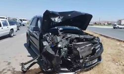 Aksaray’da 3 araç çarpıştı, 2’si çocuk 5 yaralı