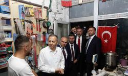 Bakan Yerlikaya Ağrı’da esnafla buluştu