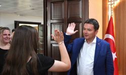 Başkan Erkan Aydın başarılı öğrencileri ödüllendirdi