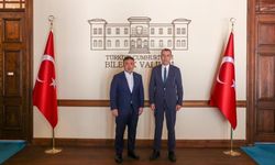 Bilecik Valisi Faik Oktay Sözer, İl Tarım ve Orman Müdürü Çetin Ayvalık’ı makamında ağırladı