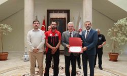Bursa Valisi Ayyılddız’dan yangın kahramanlarına teşekkür