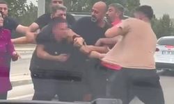 Bursa’da yol verme kavgası kamerada: Vatandaşlar zor ayırdı
