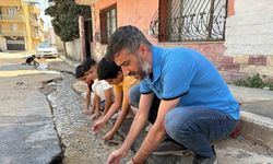 İzmir’in içme suyu, musluk yerine sokaklara akıyor
