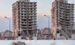 Kahramanmaraş’ta yıkımı yapılan binanın çökme anı kameraya yansıdı
