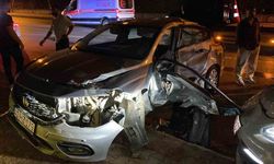 Kocaeli’de iki otomobil çarpıştı: 4 yaralı