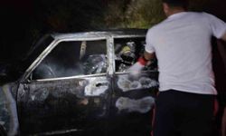 Seyir halindeki Fiat Tofaş otomobil alev alev yandı
