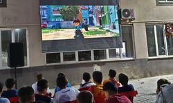 Şırnak’ta "Seyyar Sinema" projesi kırsal çocukların yüzünü güldürdü