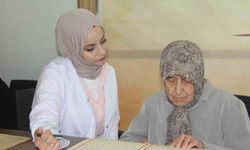 Yaşlılar bu merkezde hayata bağlanıyor