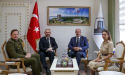 Yeni Zelanda Büyükelçisi Lewis’tan Vali Toraman’a ziyaret