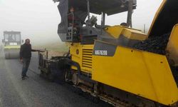 Yeşil Yol Projesi kapsamında çalışmalar başladı: Bayburt’u Uzungöl’e bağlayacak yola asfalt seriliyor