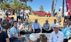 Gediz’de vatandaşlar berekete dualarla çağrı yaptı