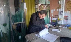 Gedizli hayırsever Mehmet Özdemir’den öğrencilere büyük destek