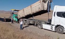 Tekman Beyköy mahalle yolu asfalta kavuştu