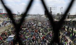 Eski Kenya Başbakanı Odinga’nın cenazesinde polisle ziyaretçiler arasında çatışma: En az 4 ölü