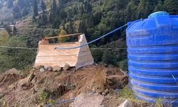 Ayder Yaylası’nda mezar görünümlü su deposu görenleri şaşırtıyor