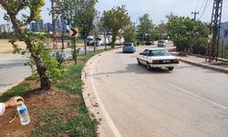 Adana’da keskin viraj tehlikesi: Esnaf kamera taktırdı, kazaları kaydetti