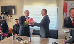 AK Parti Dikili İlçe Teşkilatında devir teslim