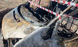 Alev alev yanan mutfak tüpü yüklü kamyonet küle döndü