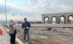 Başkan Büyükkılıç’tan Talas Bulvarı üzerindeki kavşak düzenleme ve deplase çalışmalarında pazar mesaisi