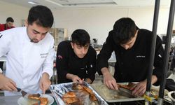 Çoruh’un incisi somon, genç şef adaylarının ellerinde yarıştı