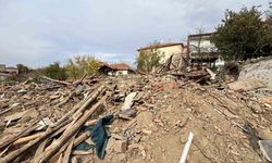 Çorum’da metruk bina çöktü