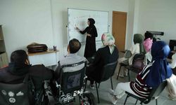 Engelsiz Yaşam Merkezi’nde dezavantajlı bireyler sosyal ve kültürel faaliyetlerle destekleniyor