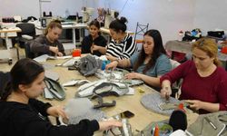 Gaziantep’te ayakkabı sektörünün imdadına kadınlar yetişti