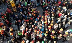 Gebze’de enkazdan sağ kurtulan Dilara, hastaneden taburcu oldu