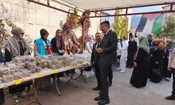 Hakkari’de Gazze yararına hayır çarşısı kuruldu